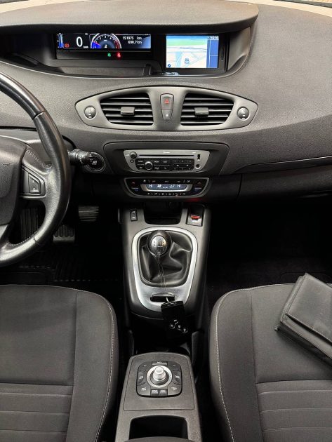 RENAULT MEGANE SCENIC 2015