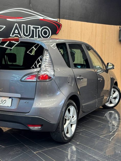 RENAULT MEGANE SCENIC 2015