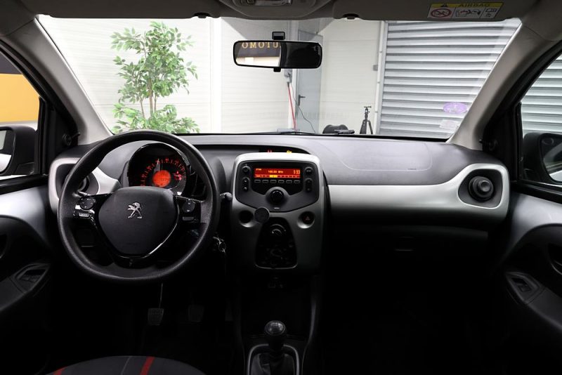 PEUGEOT 108 2014
