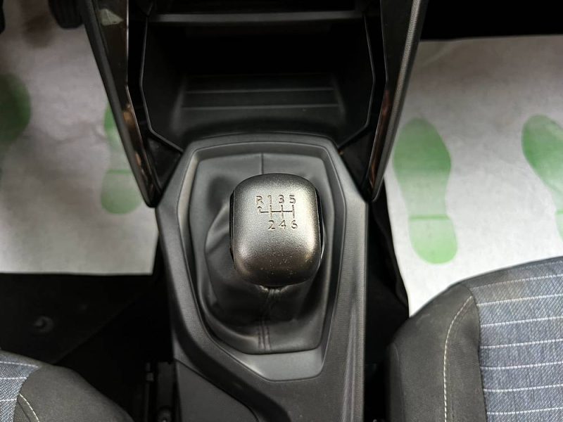 PEUGEOT 208 II COMMERCIALE 1.5 BLUE HDI 100 Cv 1ERE MAIN / APPLE CARPLAY & ANDROID - GARANTIE 1 AN