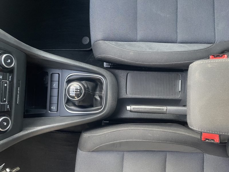 VOLKSWAGEN GOLF 6 2012