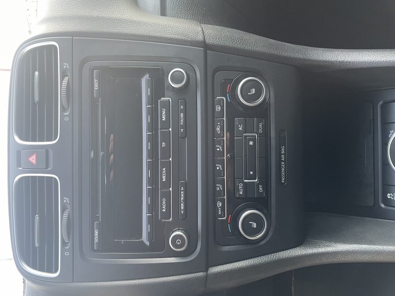 VOLKSWAGEN GOLF 6 2012