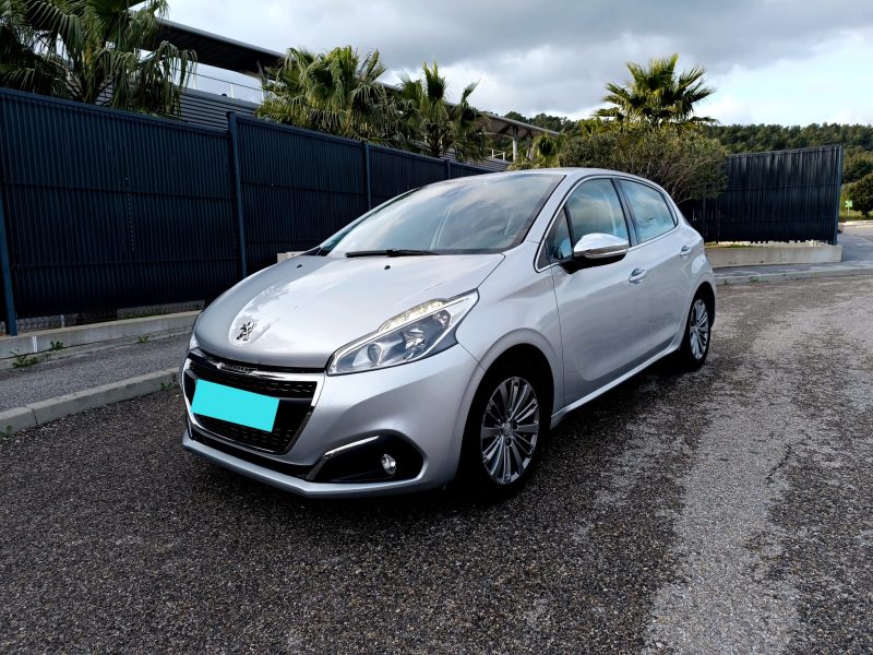 Peugeot 208  1.2. 110CV S&S ALLURE EAT6 5P, 06/2016, garantie 3 mois