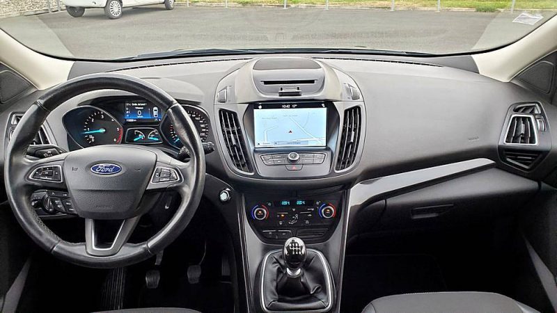FORD KUGA 2.0 TDCI 150 TITANIUM CAMERA ATTELAGE