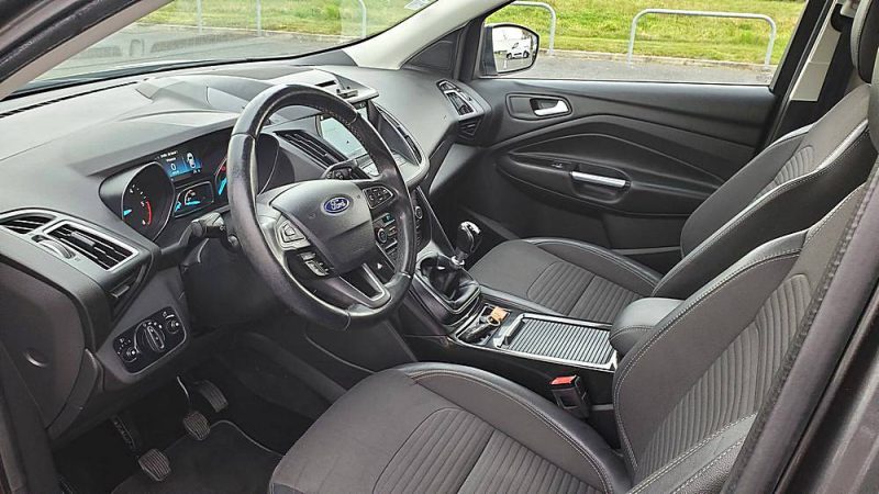 FORD KUGA 2.0 TDCI 150 TITANIUM CAMERA ATTELAGE