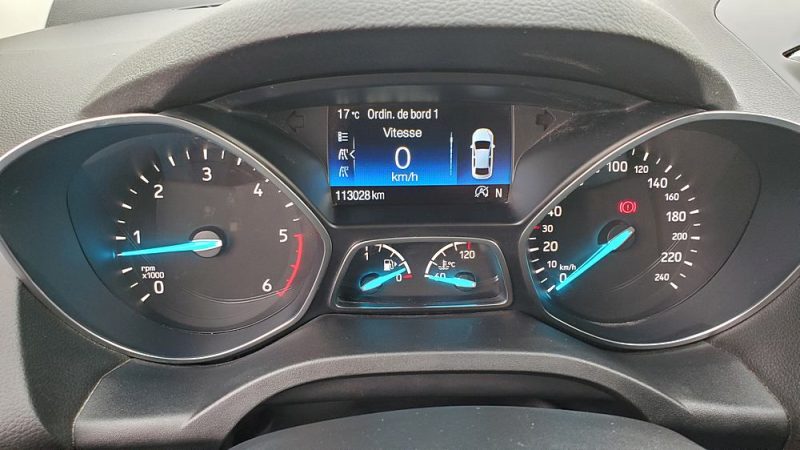 FORD KUGA 2.0 TDCI 150 TITANIUM CAMERA ATTELAGE