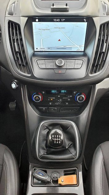 FORD KUGA 2.0 TDCI 150 TITANIUM CAMERA ATTELAGE