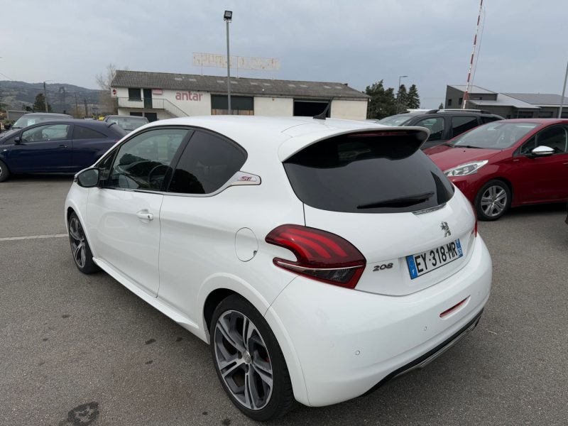 PEUGEOT 208 2014