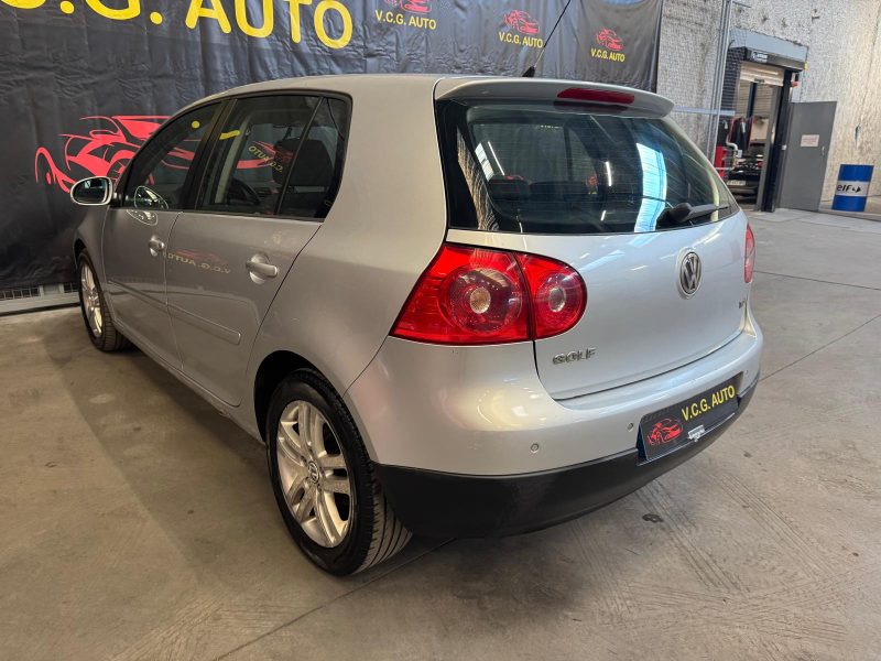 VOLKSWAGEN GOLF 1.9 TDI 105 Confort