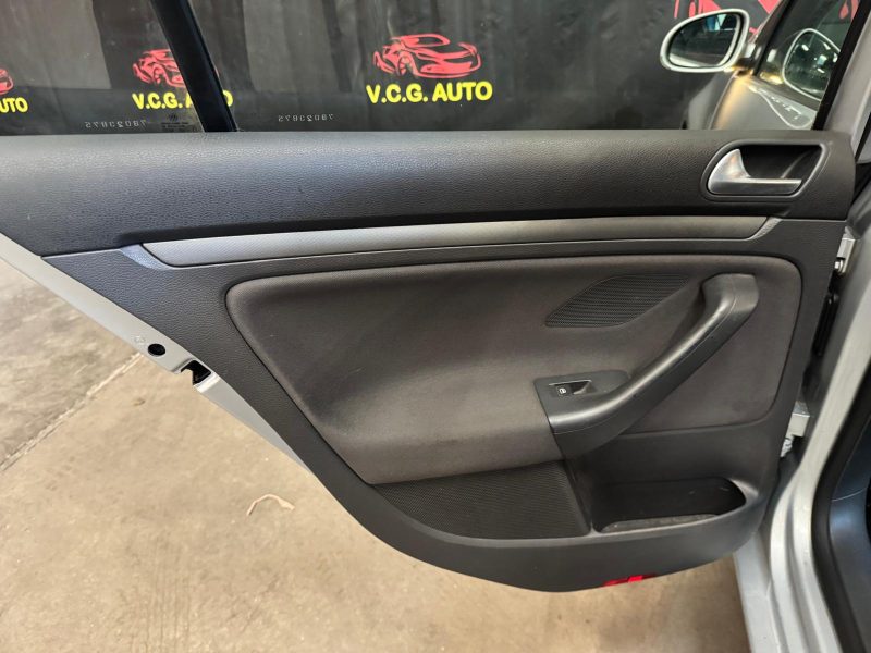 VOLKSWAGEN GOLF 1.9 TDI 105 Confort