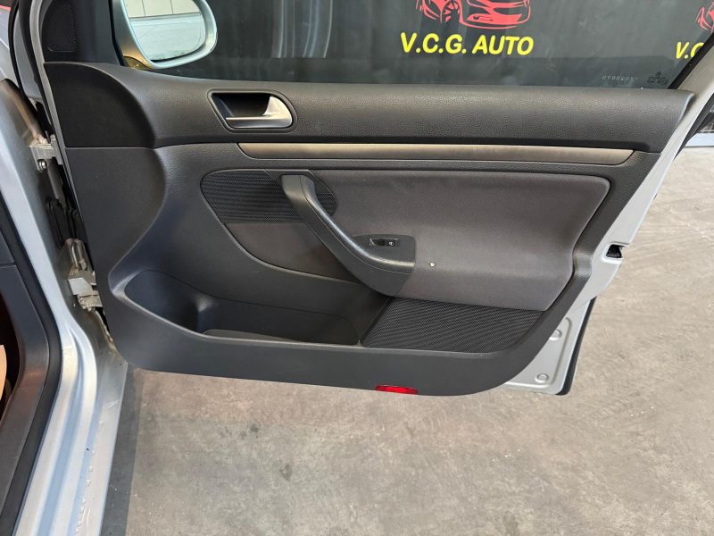 VOLKSWAGEN GOLF 1.9 TDI 105 Confort