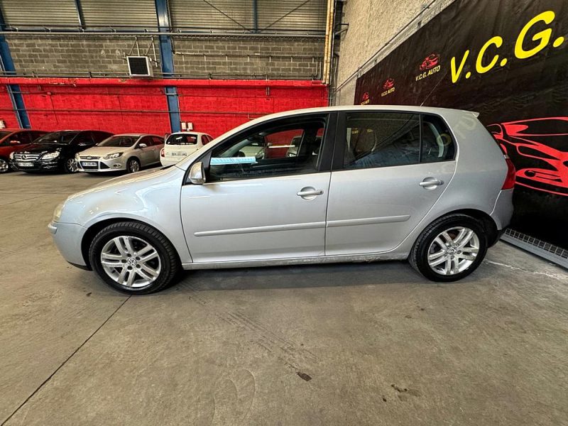 VOLKSWAGEN GOLF 1.9 TDI 105 Confort