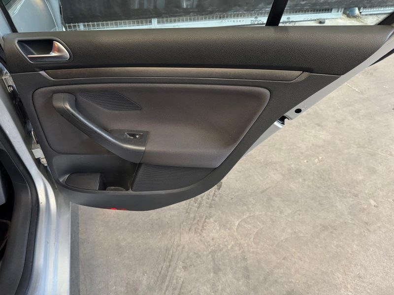 VOLKSWAGEN GOLF 1.9 TDI 105 Confort