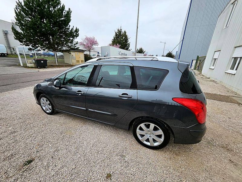 PEUGEOT 308 2009