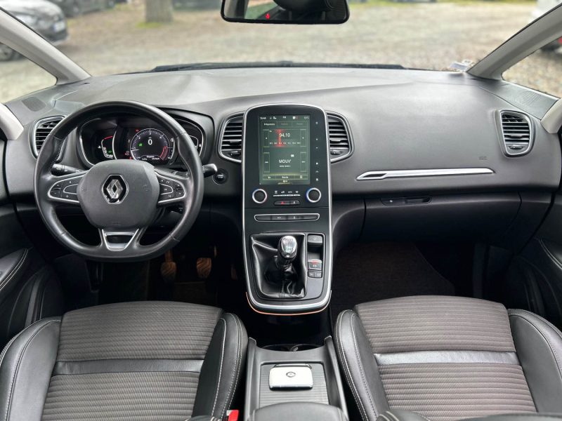 RENAULT MEGANE SCENIC 2017