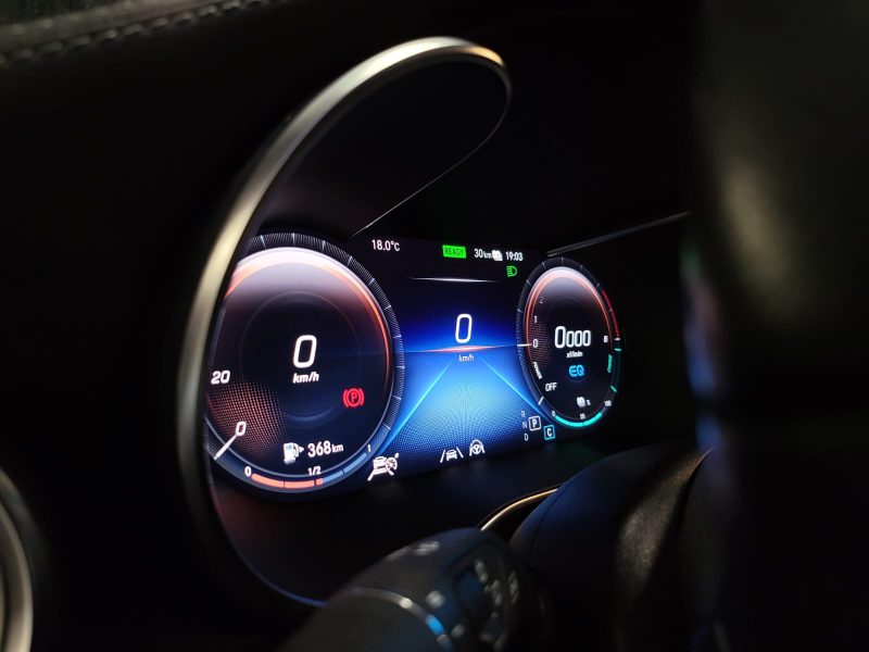 MERCEDES CLASSE GLC 300e 9G-DCT 320cv AVANGARDE / SUIVI OK / TOIT OUVRANT PANO / VIRTUAL COCKPIT