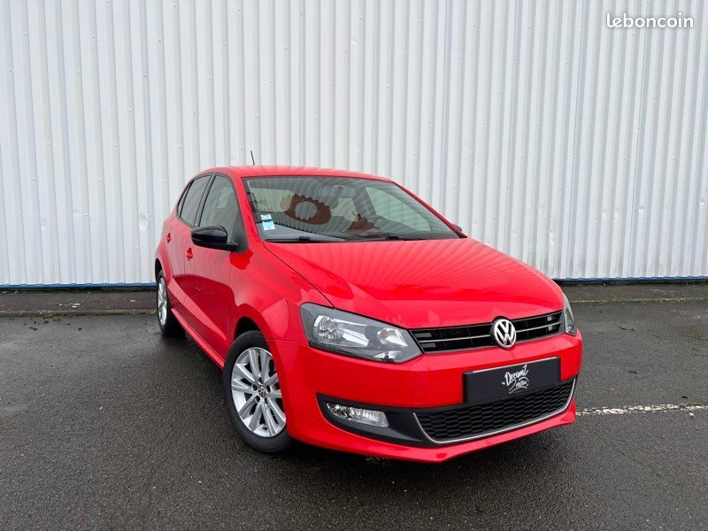 VOLKSWAGEN POLO 2012