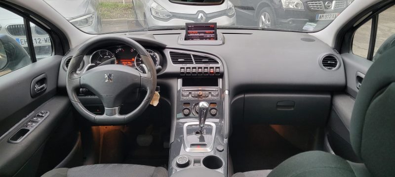 Peugeot 3008 1.6l HDI 112ch ALLURE BMP 6 SUV, *Distribution OK* , *Véhicule entretenu*