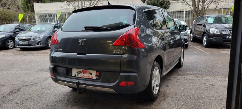 Peugeot 3008 1.6l HDI 112ch ALLURE BMP 6 SUV, *Distribution OK* , *Véhicule entretenu*