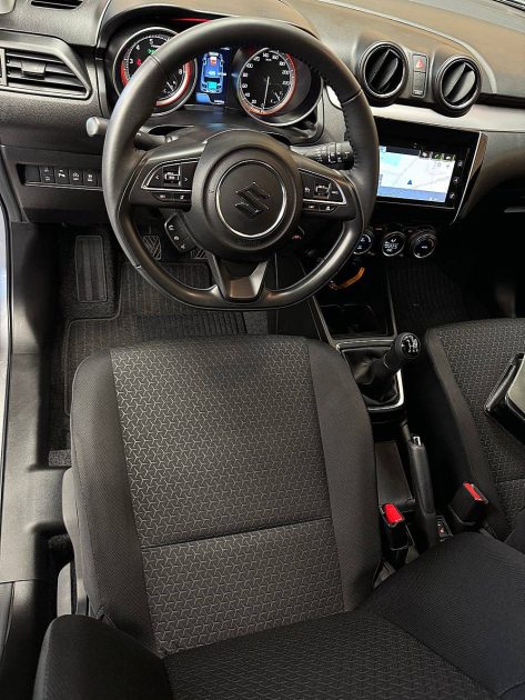 SUZUKI SWIFT 1.2i 83cv HYBRID 2023