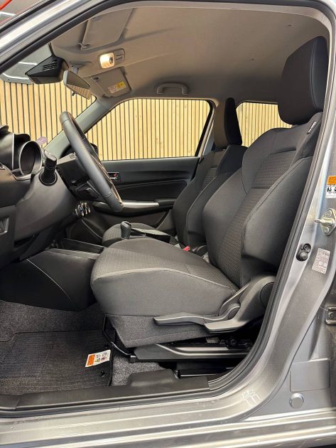 SUZUKI SWIFT 1.2i 83cv HYBRID 2023