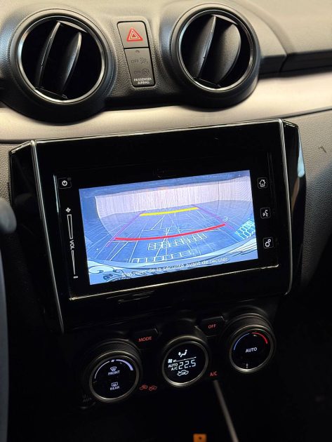 SUZUKI SWIFT 1.2i 83cv HYBRID 2023