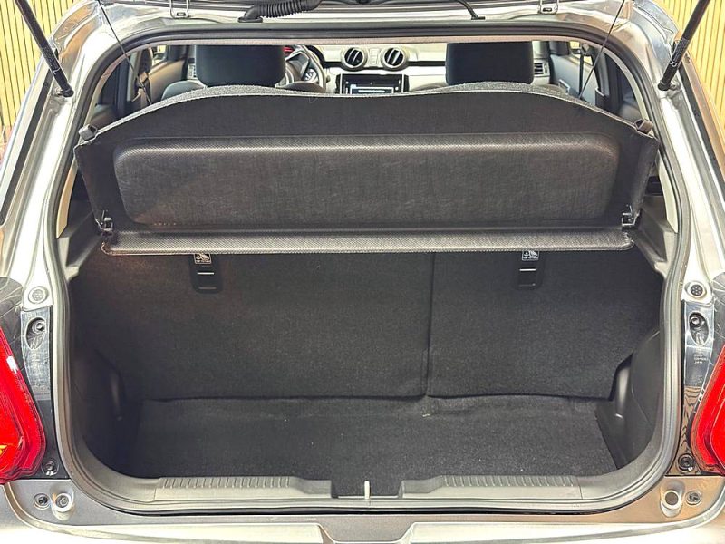 SUZUKI SWIFT 1.2i 83cv HYBRID 2023