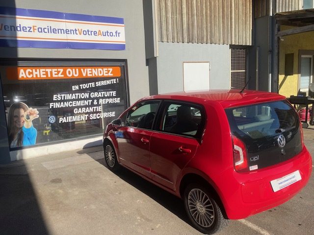 VOLKSWAGEN UP! 2015
