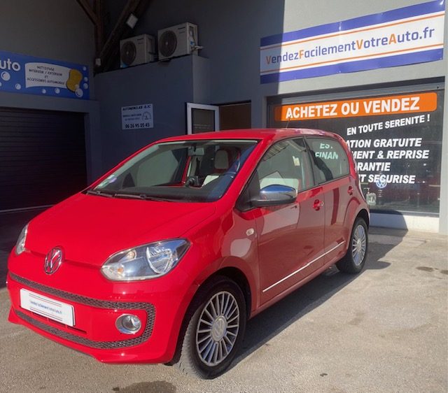 VOLKSWAGEN UP! 2015