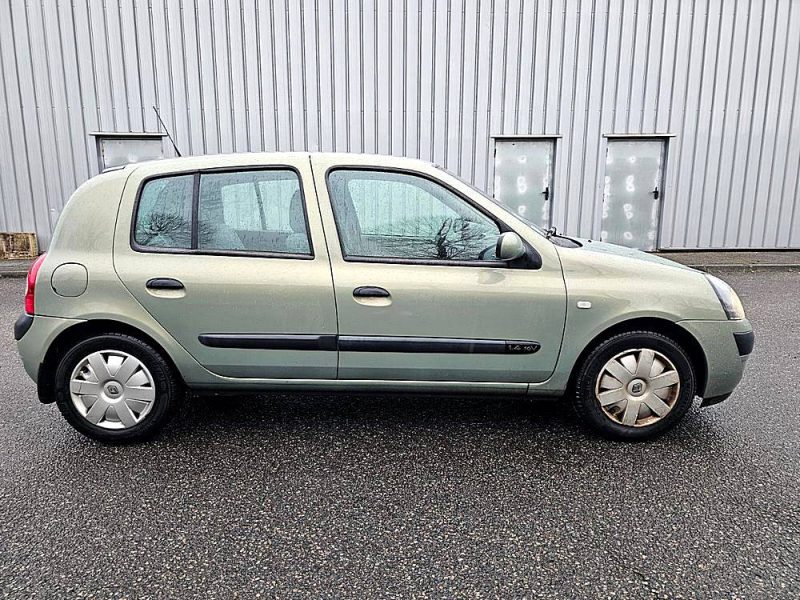 RENAULT CLIO 2003