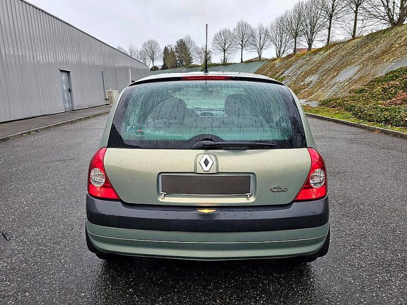RENAULT CLIO 2003