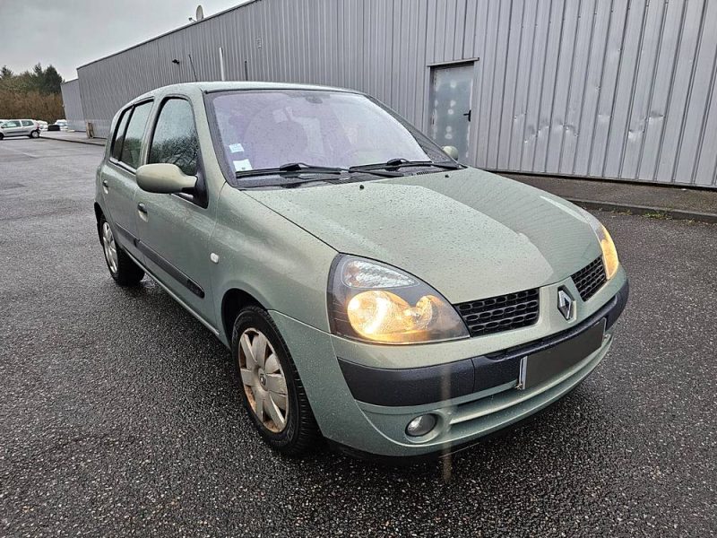 RENAULT CLIO 2003