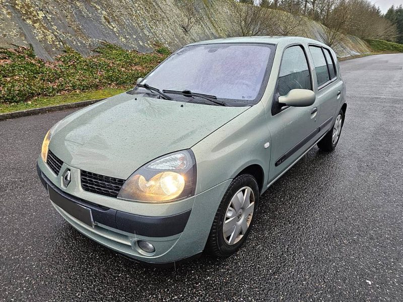 RENAULT CLIO 2003