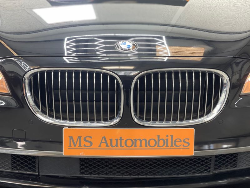 B.M.W. SERIE 7 2012