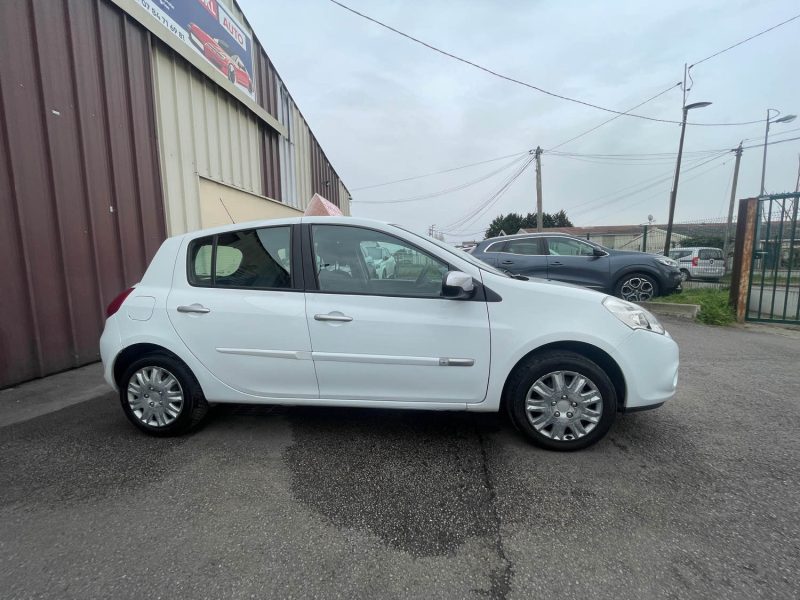 RENAULT CLIO 2013 1.2I 75CV CRIT'AIR 14