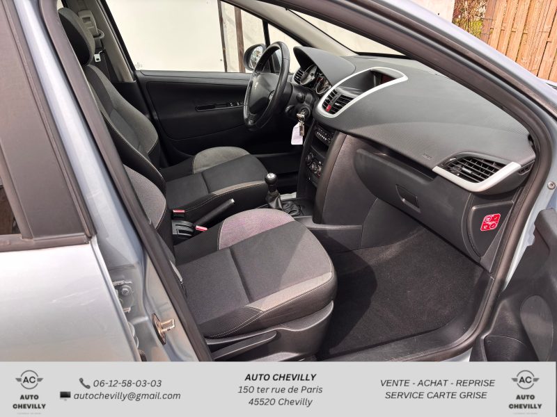 PEUGEOT 207 1.4 VTi 95 ch Envy /Clim/Radar ar/Régulateur/Toit pano