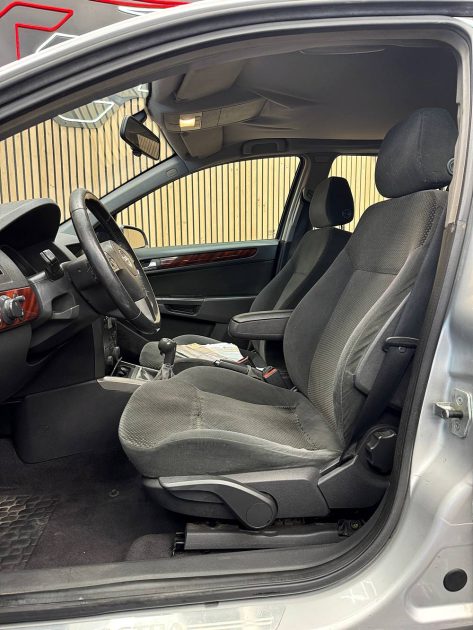 OPEL ASTRA 2005
