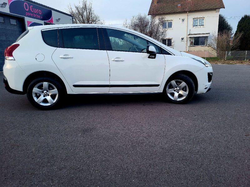 PEUGEOT 3008 2015