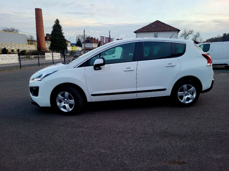 PEUGEOT 3008 2015