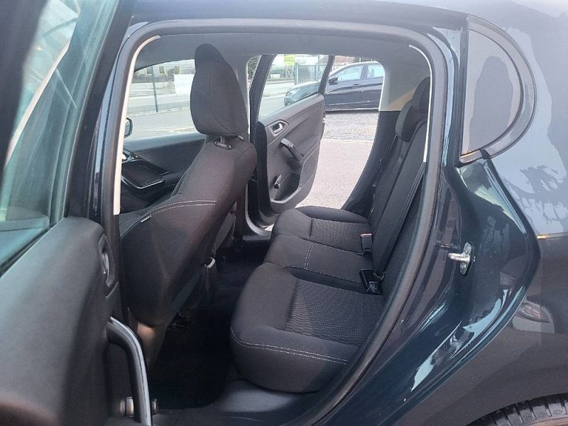 PEUGEOT 208 I (CA_, CC_) 2019