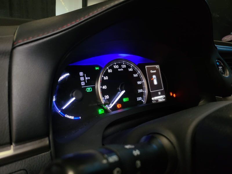 LEXUS CT200H 1.8VTI 136CHV HYBRID / SUIVI LEXUS / CAMERA RECUL / CARPLAY / KEYLESS / MODES DE CONDUI