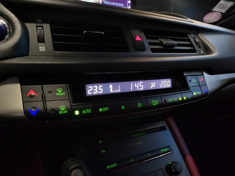 LEXUS CT200H 1.8VTI 136CHV HYBRID / SUIVI LEXUS / CAMERA RECUL / CARPLAY / KEYLESS / MODES DE CONDUI