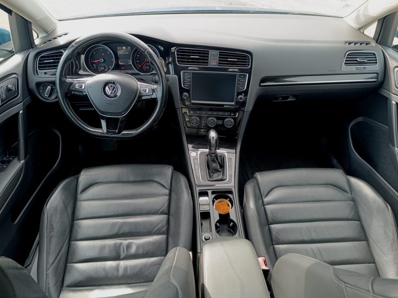 VOLKSWAGEN GOLF 2012