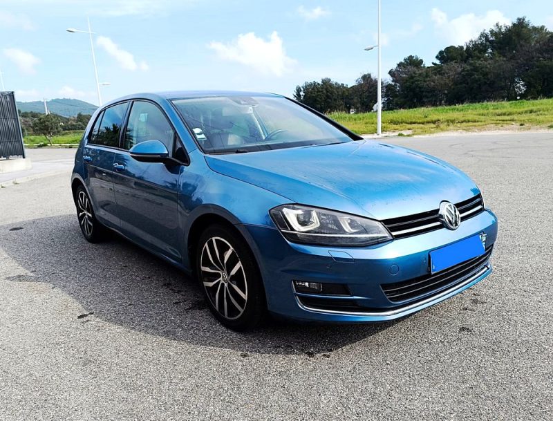 VOLKSWAGEN GOLF 2012