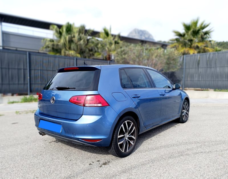 VOLKSWAGEN GOLF 2012