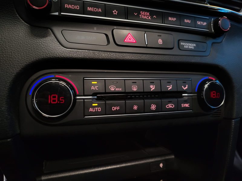 KIA PROCEED 1.0 GDI 120cv BVM6 GT LINE / SUIVI KIA / TOIT OUVRANT / CAMERA DE RECUL / CARPLAY