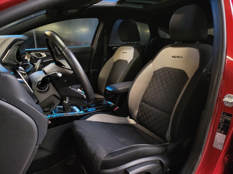 KIA PROCEED 1.0 GDI 120cv BVM6 GT LINE / SUIVI KIA / TOIT OUVRANT / CAMERA DE RECUL / CARPLAY