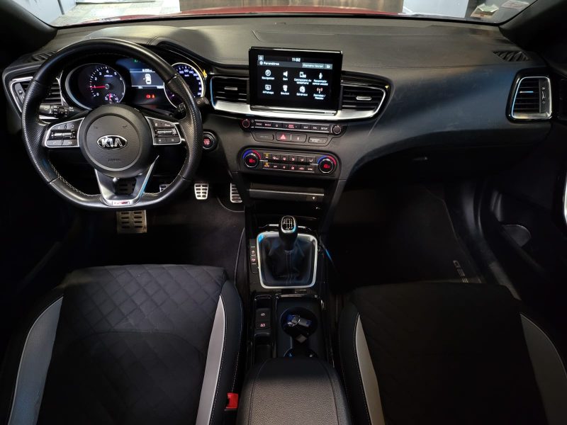 KIA PROCEED 1.0 GDI 120cv BVM6 GT LINE / SUIVI KIA / TOIT OUVRANT / CAMERA DE RECUL / CARPLAY