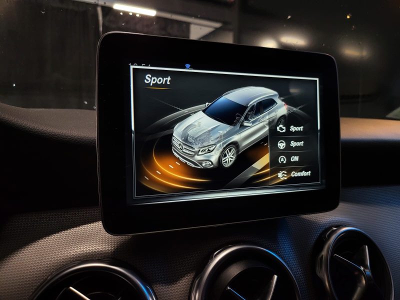 MERCEDES CLASSE GLA 180 122cv SENSATION / SUIVI MERCEDES / 2EME MAIN / CAMERA DE RECUL / HAYON ELECT