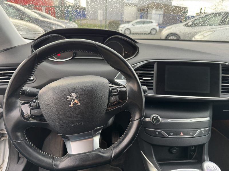PEUGEOT 308 2016